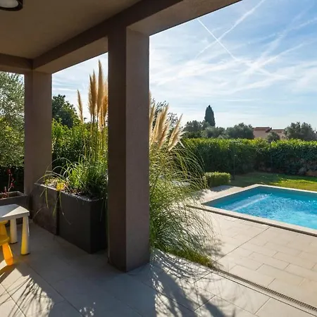 Privepolai By Guide Vila *