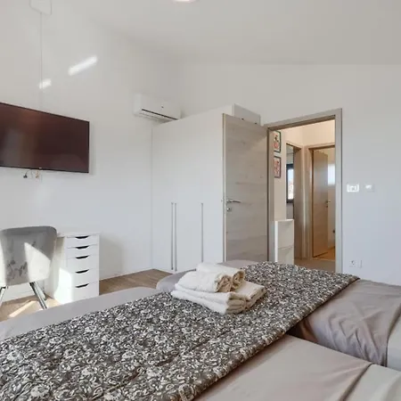 Vila Privepolai By Guide *