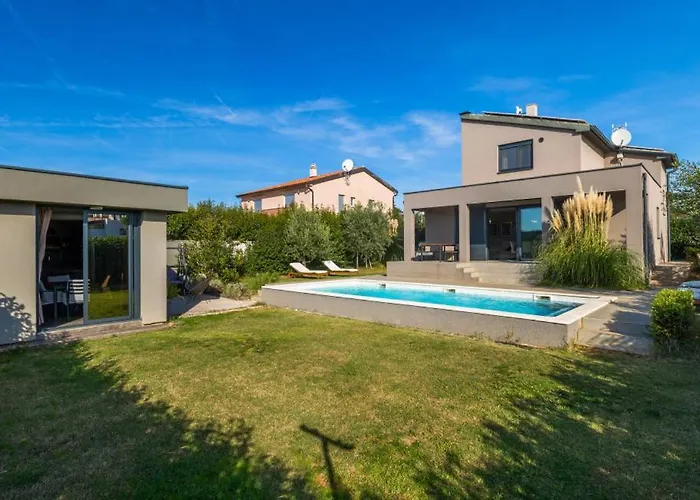 Villa Privepolai By Guide *