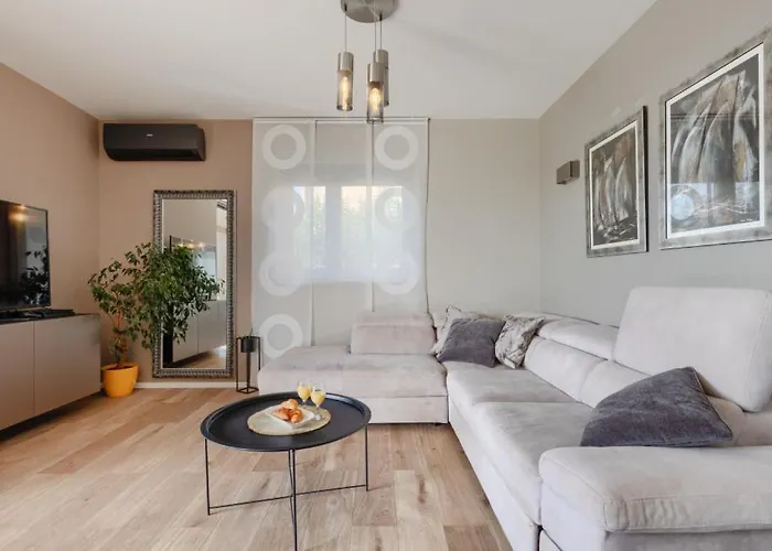 Privepolai By Guide Villa