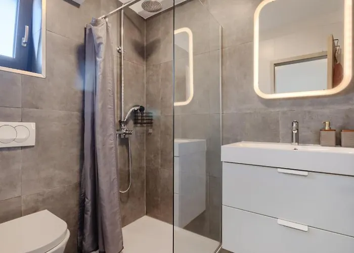 Privepolai By Guide * Pula