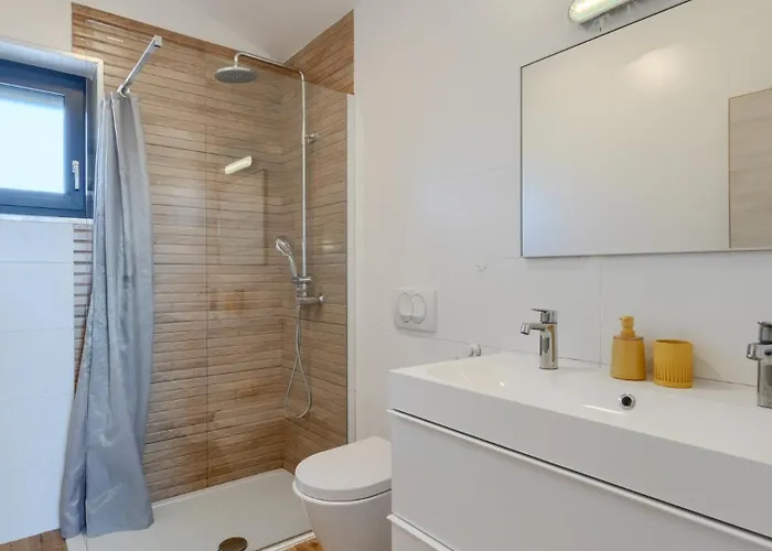 Privepolai By Guide *