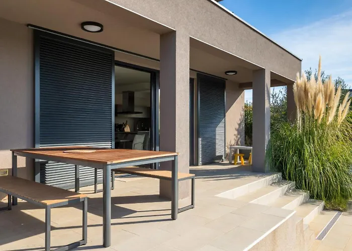 Privepolai By Guide * 풀라